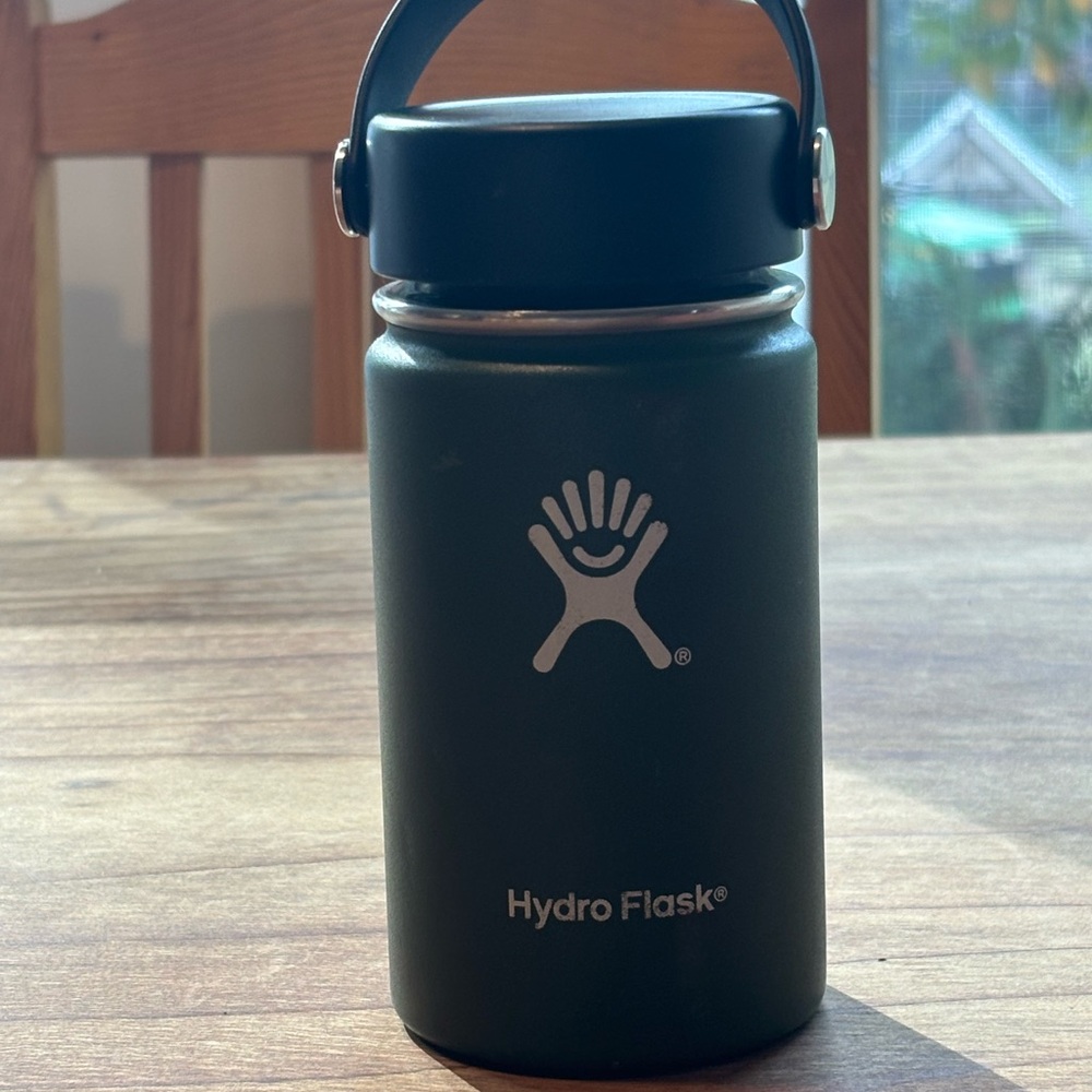 Hydro Flask Dark Green Bottle with Handle